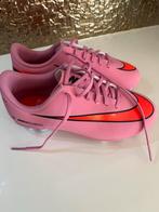Nieuwe Nike Mercurial voetbalschoenen - Maat 32, Ophalen of Verzenden, Nieuw, Schoenen