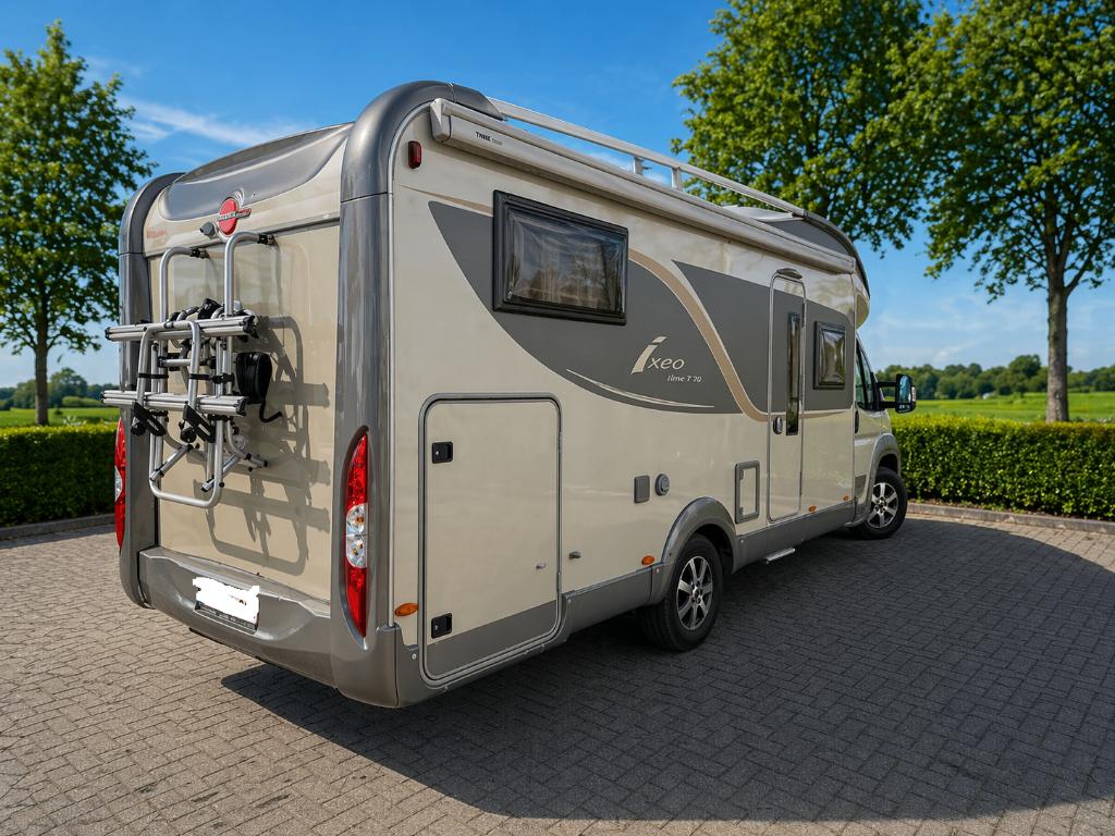 Burstner Ixeo Plus IT 726G 2012 Enkele Bedden & Hefbed Leder, Caravans en Kamperen, Campers, Ringverwarming, Afzuigkap, Fiat, Bedrijf