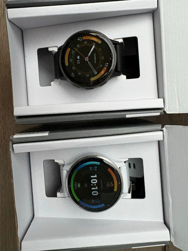2x NIEUWE Garmin Venu 3 fitness smartwatch (zwart & wit), Sieraden, Tassen en Uiterlijk, Smartwatches, Afstand, Zwart, Nieuw, Ophalen of Verzenden