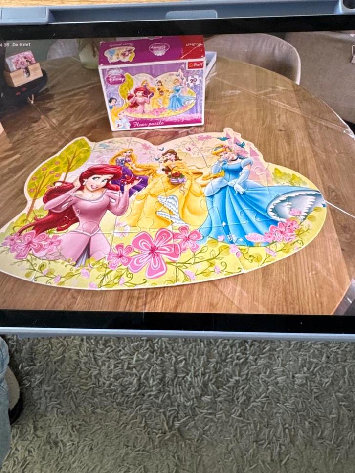 Disney Prinsessen Vloerpuzzel 20 stukjes, Kinderen en Baby's, Speelgoed | Kinderpuzzels, Gebruikt, 2 tot 4 jaar, 10 tot 50 stukjes