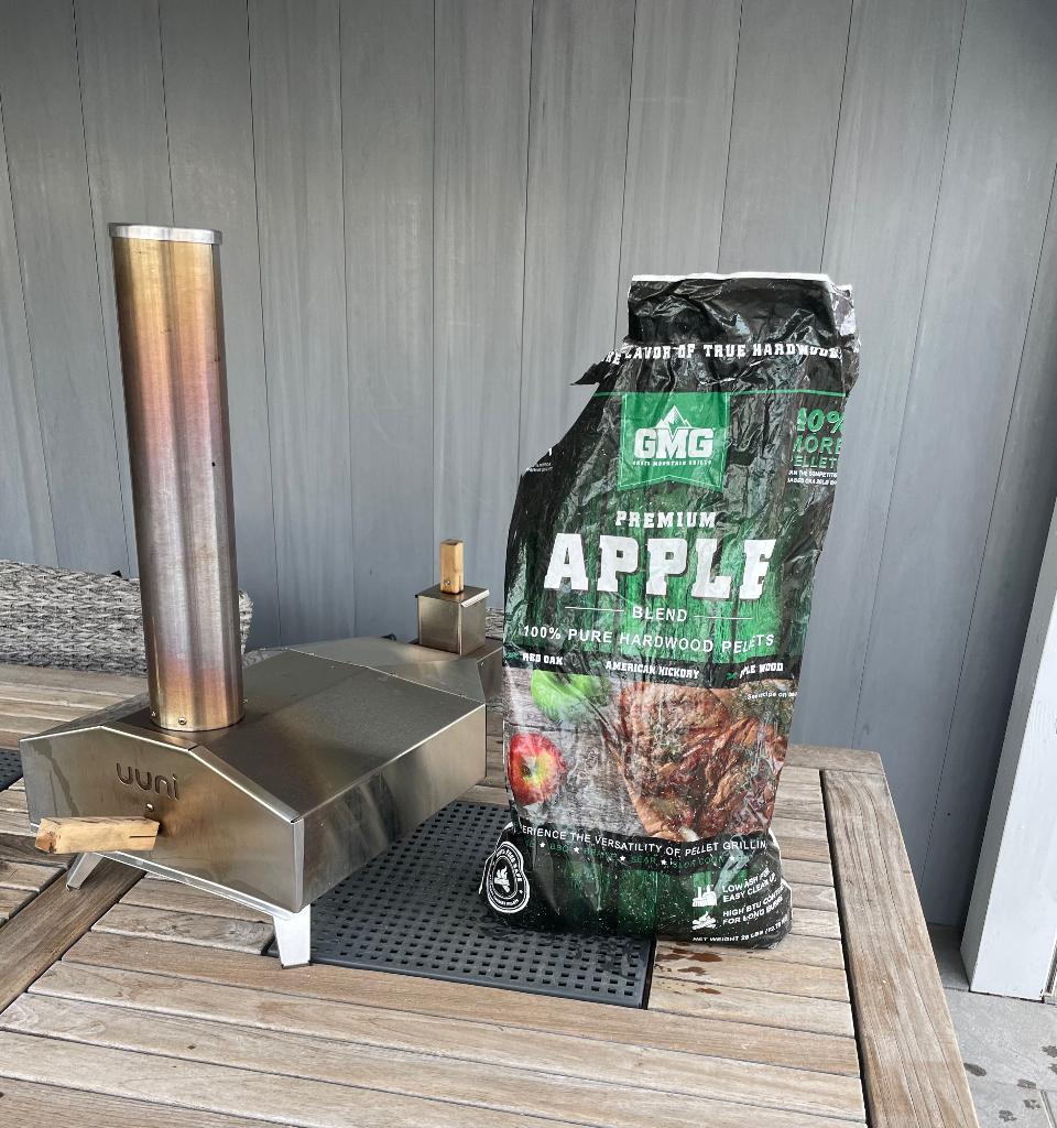 Uuni pizza oven met pellets €125-, Ophalen, Zo goed als nieuw, Met accessoires