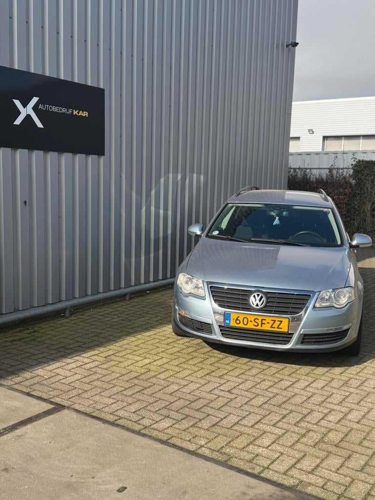 Volkswagen Passat 2.0 FSI 110KW Variant 2006 Blauw, Auto's, Volkswagen, Voorwielaandrijving, 4 cilinders, 1984 cc, Blauw
