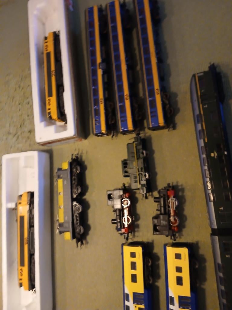 Lokjes fleischmann lima rijtuigen enz, Gebruikt, Gelijkstroom, Wagon, Ophalen of Verzenden