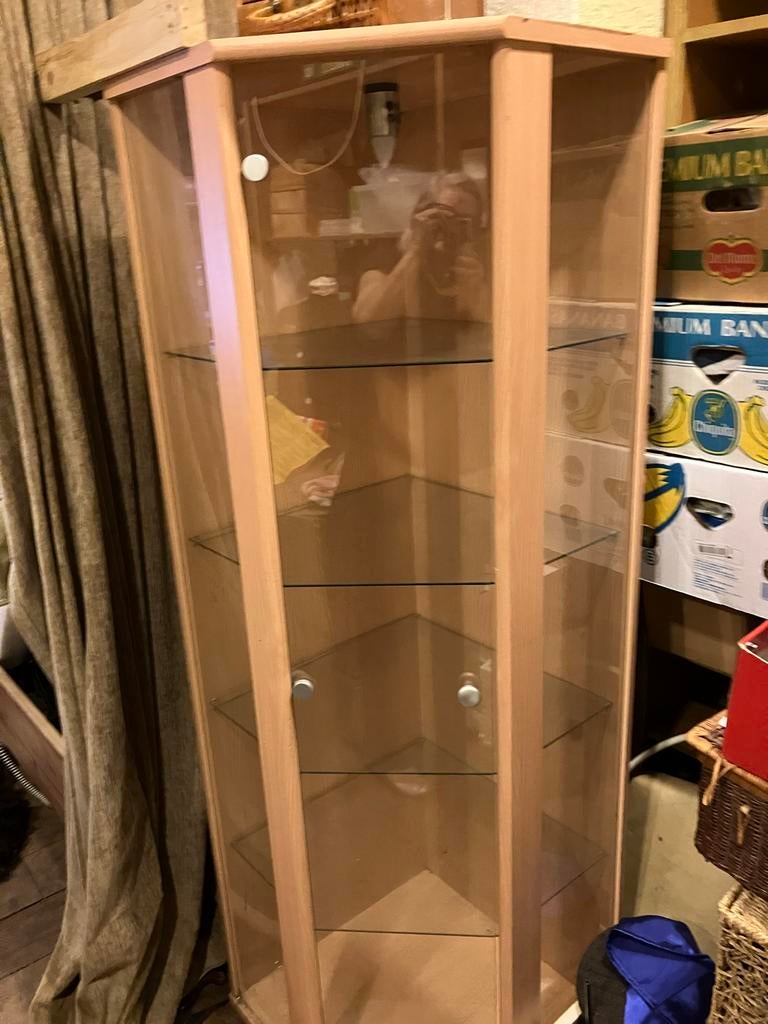 Stijlvolle hoekvitrine met glazen planken, Ophalen, Gebruikt, 50 tot 100 cm, 150 tot 200 cm