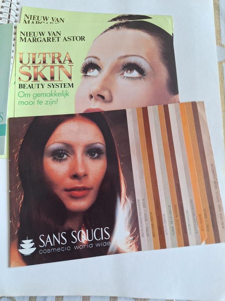 Vintage Make-up Advertenties en Schoonheidsgidsen, Sieraden, Tassen en Uiterlijk, Uiterlijk | Cosmetica en Make-up, Gebruikt, Toebehoren