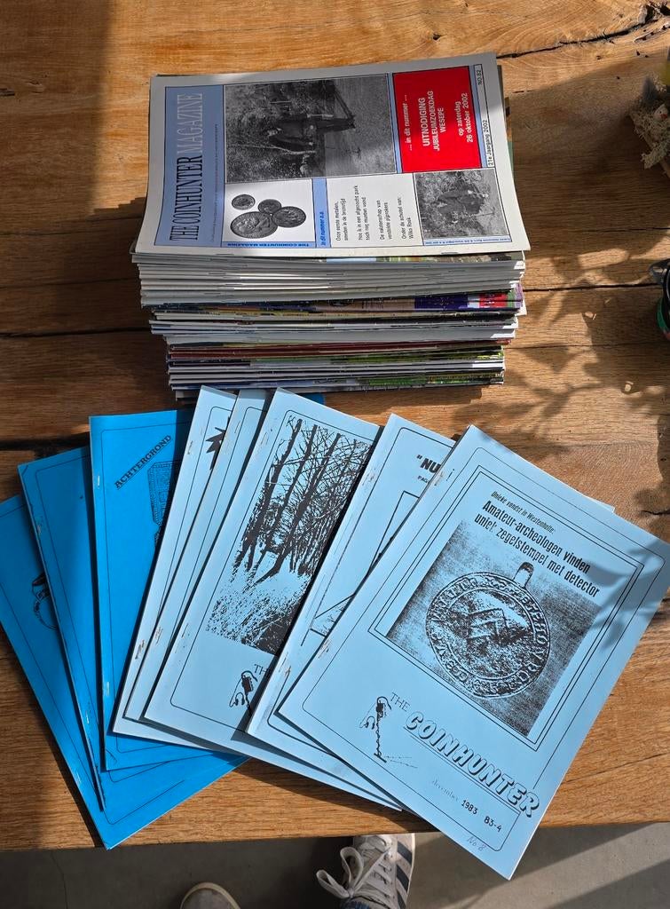 Bodemvondsten. Detector Amateur en Coinhunter 82x, Ophalen, Gelezen