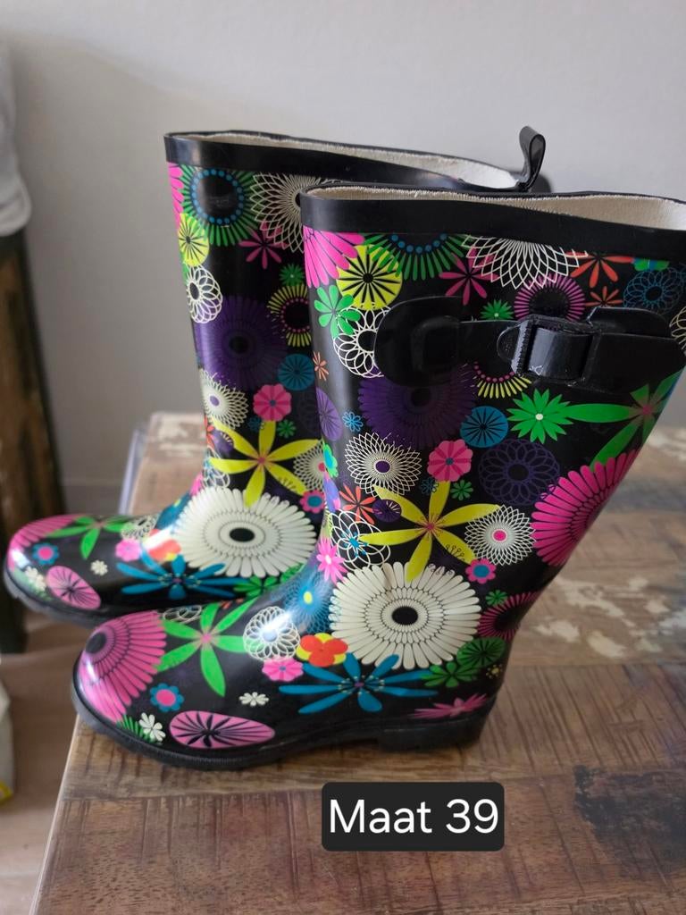 Nieuwe regenlaarzen (maat 39), Kleding | Dames, Schoenen, Ophalen of Verzenden, Nieuw, Regenlaarzen