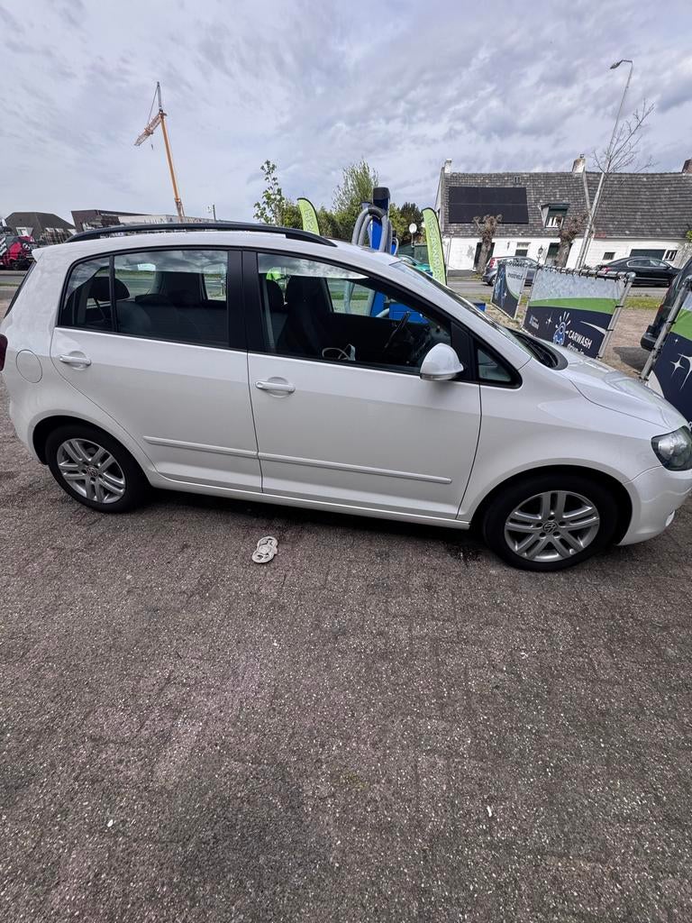 Volkswagen Golf Plus 1.4 TSI 90KW 2009 Wit 162,000km NAP, 15 km/l, 4 cilinders, 700 kg, Particulier