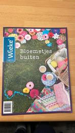 Wieke: bloemetjes buiten, Ophalen of Verzenden, Zo goed als nieuw, Breien of Haken, Patroon of Boek