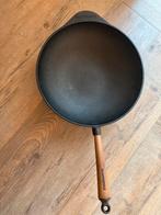 Skeppshult Gietijzeren Wokpan met Houten Handvat, Huis en Inrichting, Gebruikt, Ophalen of Verzenden, Wok, Gietijzer