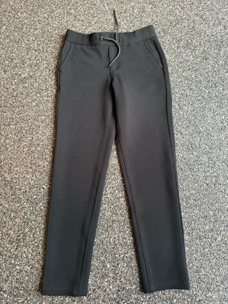 Pantalon broek van de WE maat 146 zgan, Kinderen en Baby's, Kinderkleding | Maat 146, Ophalen, Zo goed als nieuw, Jongen, Broek