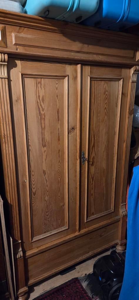 Grenen kast uit1880 meidenkast, Ophalen