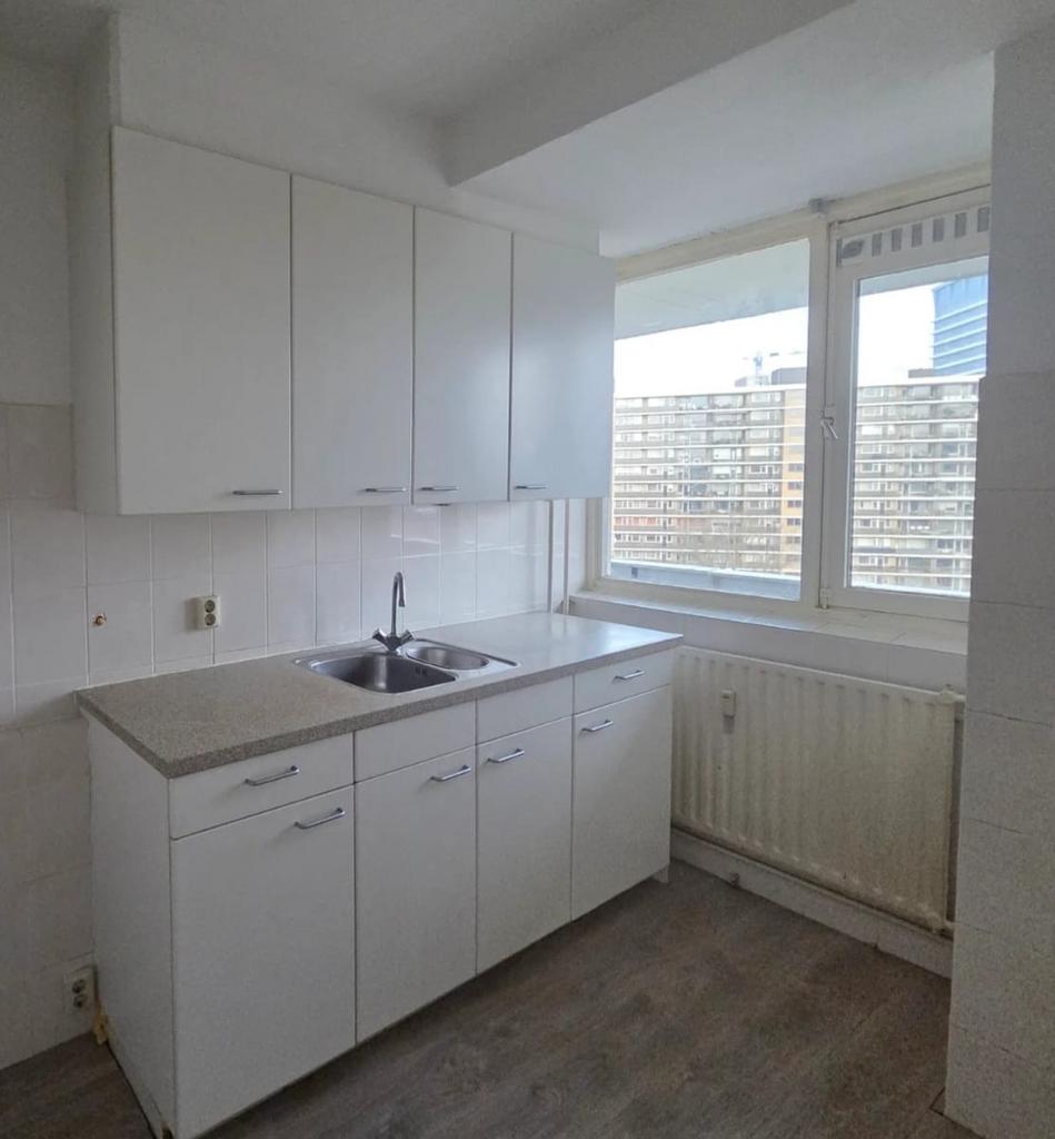 Keukenblok met hangkasten - Wit, compleet met spoelbak, Huis en Inrichting, Keuken | Complete keukens, Gebruikt, Wit, Enkelwandige keuken