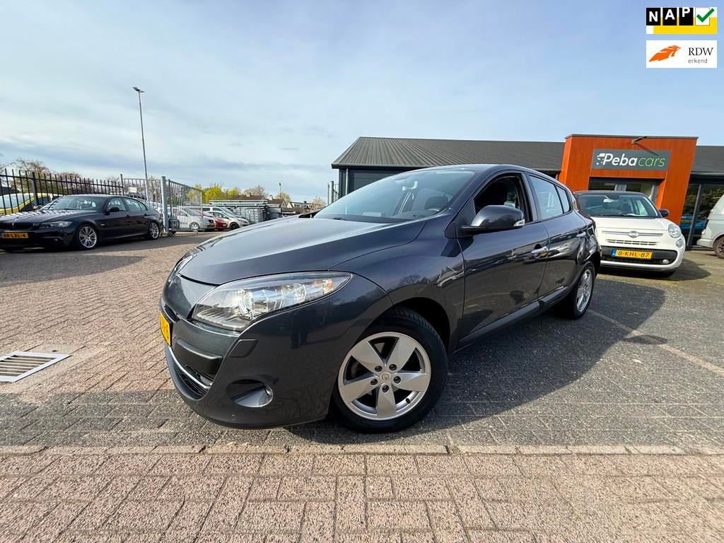 Renault Mégane 2.0 Dynamique/Automaat/Nl Auto/78000 Km!, Auto's, Euro 5, Stof, Gebruikt, Zwart