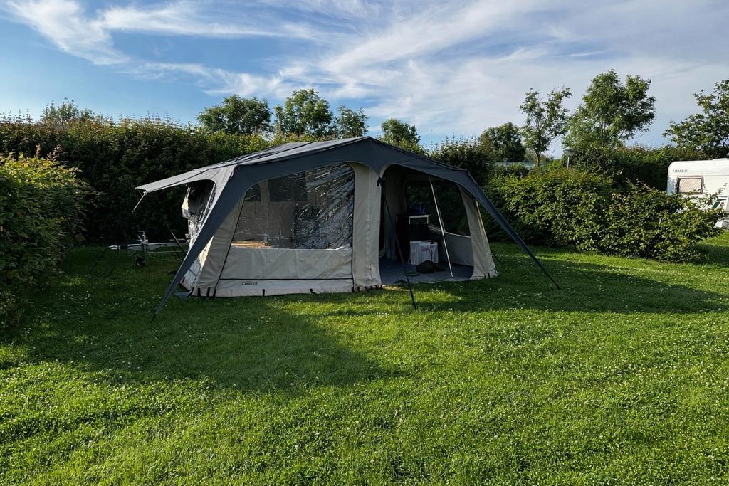 Campooz Sleepy Joe model 2024 - nieuwstaat met opties!, Caravans en Kamperen, Ophalen, Zo goed als nieuw, Tot en met 4