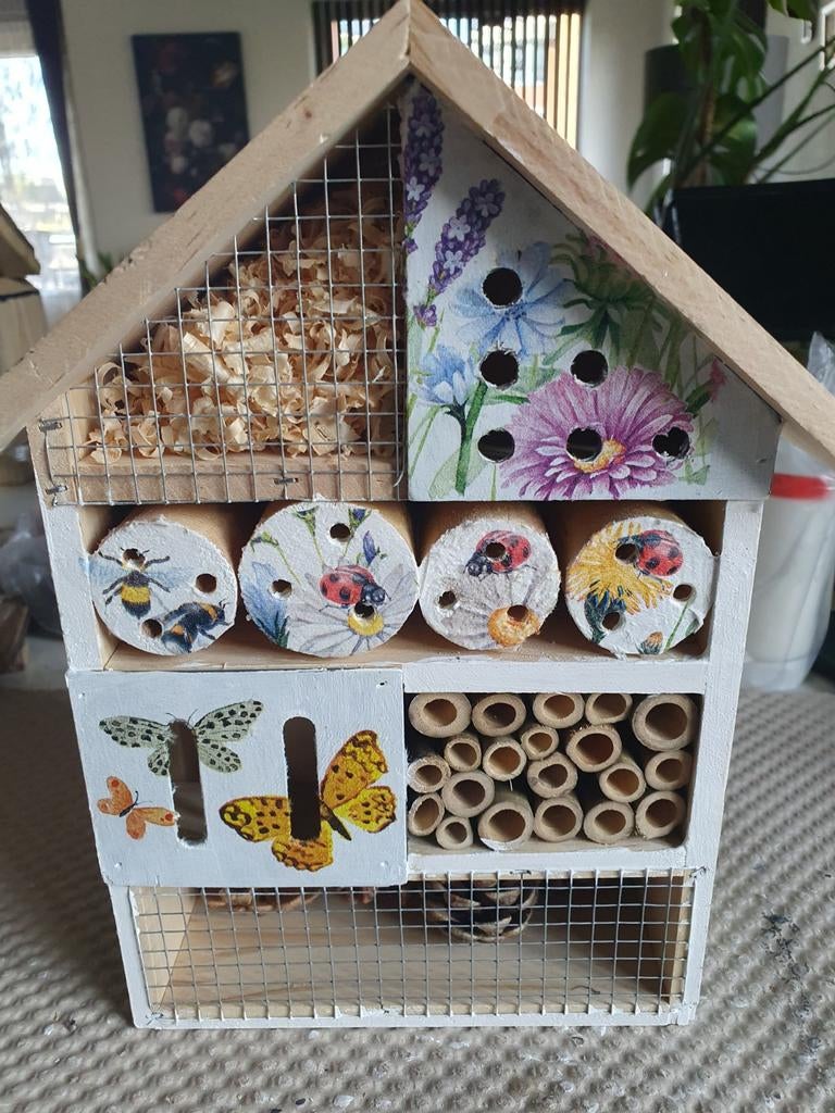 Decoratief insectenhotel met bloemen en insecten, Ophalen of Verzenden, Nieuw