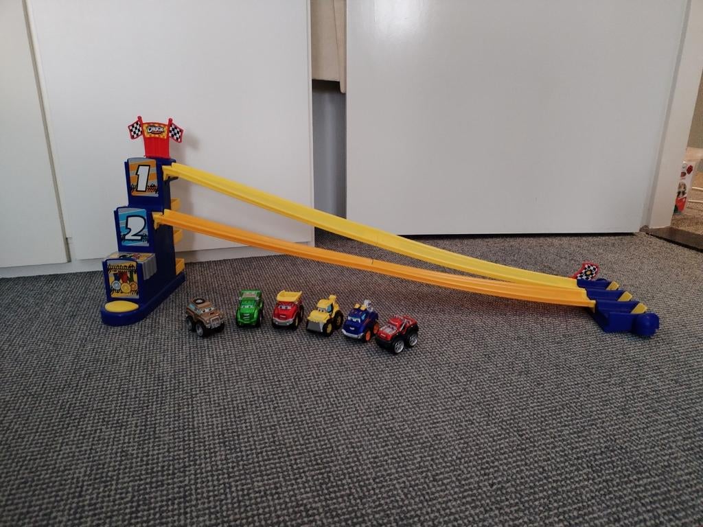 Tonka Chuck & Friends racebaan met 6 auto's, Ophalen of Verzenden, Gebruikt
