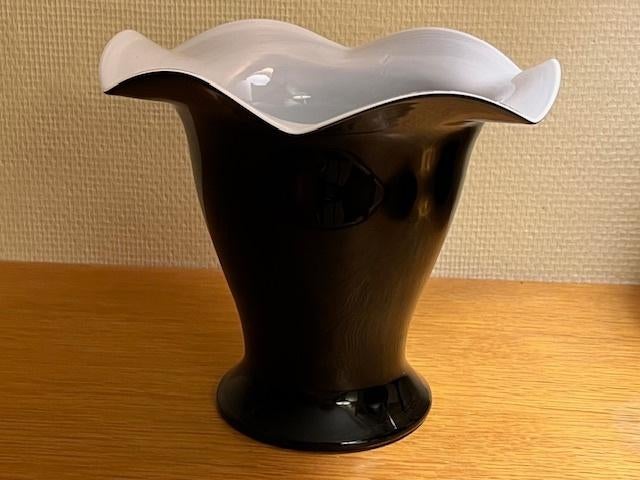 Egermann Opal Erna Kitkal vaas,, Antiek en Kunst, Antiek | Glas en Kristal, Ophalen of Verzenden