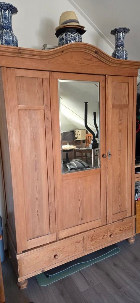Antieke grenen kledingkast met spiegel en lades, Gebruikt, 100 tot 150 cm, 200 cm of meer, Grenenhout