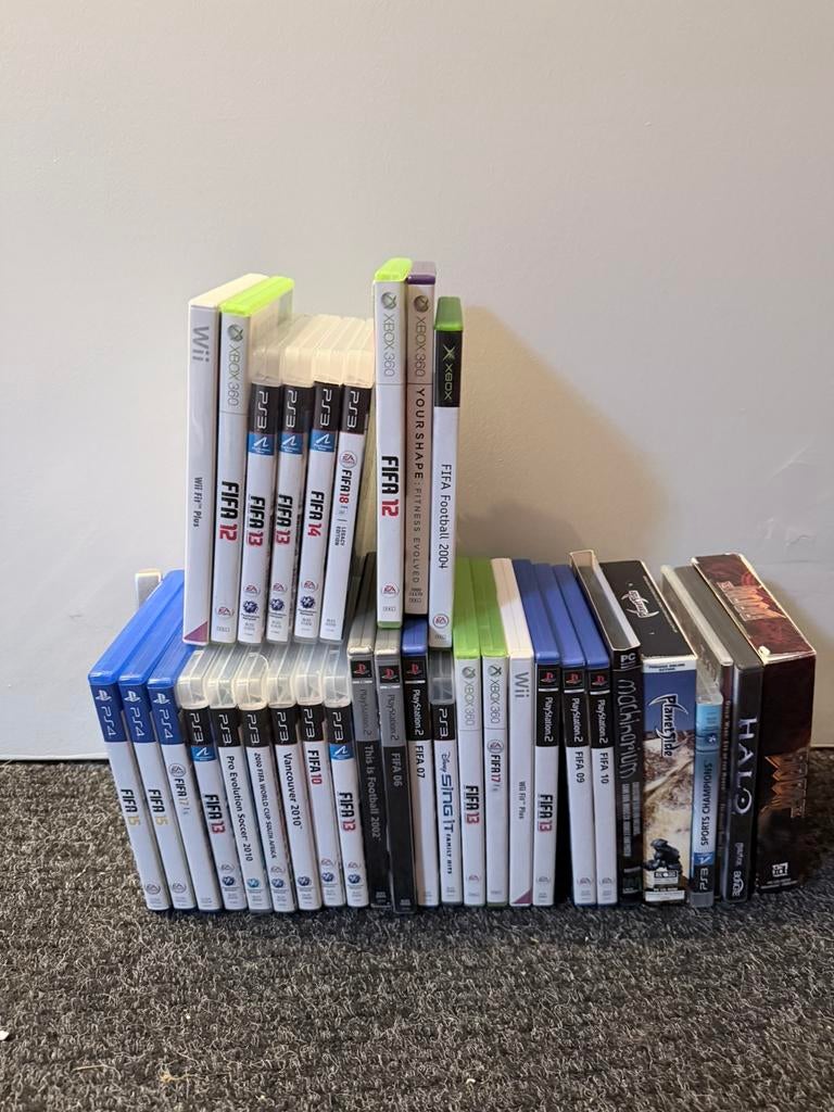 Partij spellen voor diverse consoles, Ophalen, Zo goed als nieuw, Sport, 3 spelers of meer