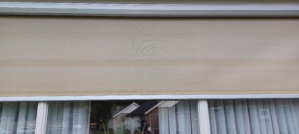 Screen  elektrisch, Ophalen, Zo goed als nieuw, Minder dan 100 cm