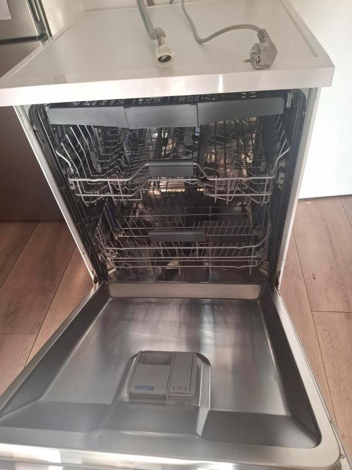 Afwasmachine, Witgoed en Apparatuur, Vaatwasmachines, Zo goed als nieuw, Vrijstaand, Minder dan 85 cm, 60 cm of meer, Ophalen of Verzenden