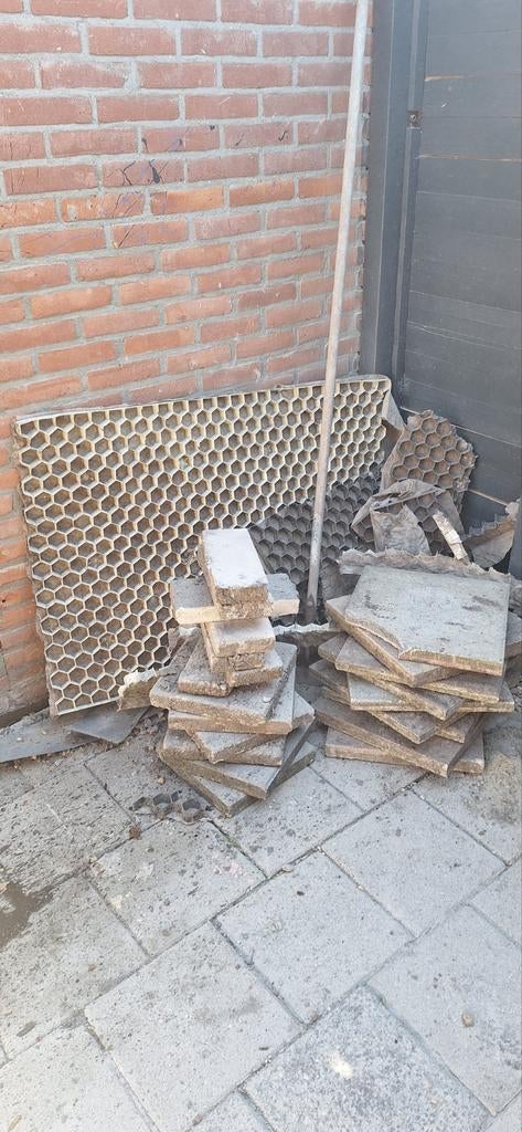 GRATIS tegels, grindmatten, reststukken, Tuin en Terras, Tegels en Klinkers, Ophalen, Beton, Terrastegels