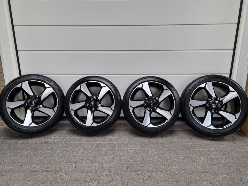 Originele 17 inch Ford Fiesta velgen + zomerbanden, Auto-onderdelen, Ophalen, Gebruikt, Banden en Velgen, 17 inch