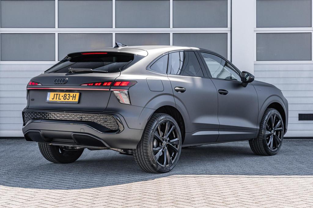 Audi Q3 1.5 e-hybrid 272pk S edition | 20" Velgen | Stoelver, Auto's, Audi, 12 maanden, 1800 kg, 1498 cc, 4 cilinders