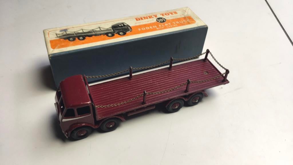 DINKY TOYS 505 FODEN FLAT TRUCK 1st edition “maroon”, Ophalen of Verzenden, Gebruikt, Bus of Vrachtwagen, Dinky Toys