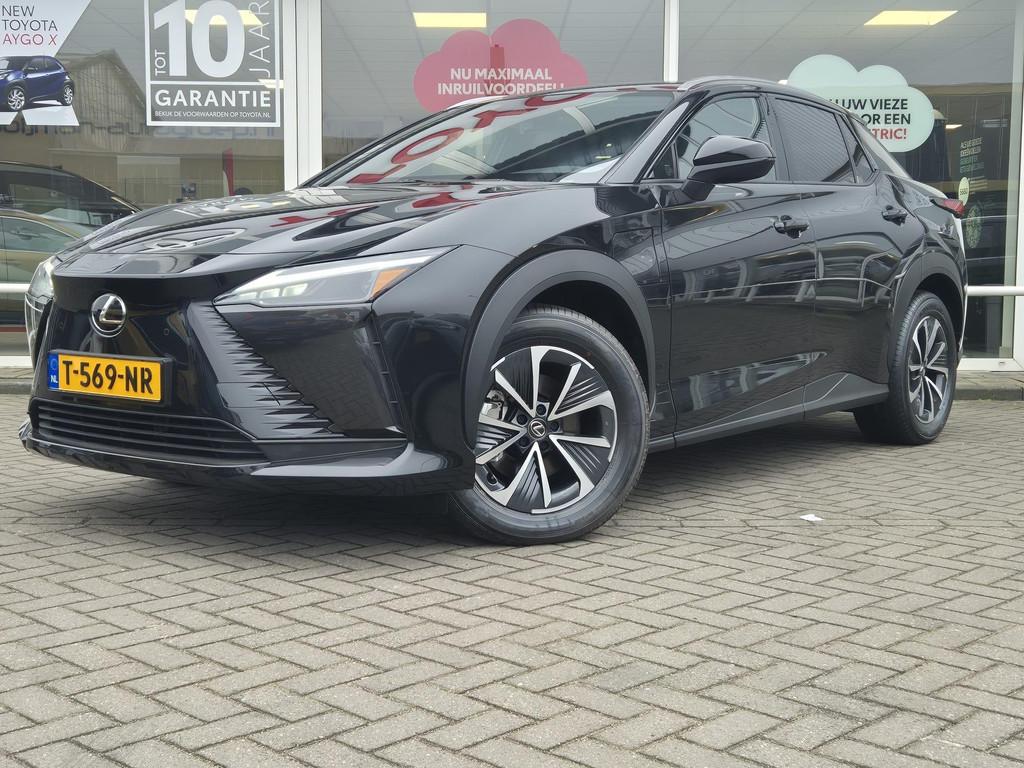 Lexus RZ 450e Executive Line 71 kWh NU met 5000,00 korting N, Auto's, Lexus, Gebruikt, 71 kWh, Zwart, Vierwielaandrijving
