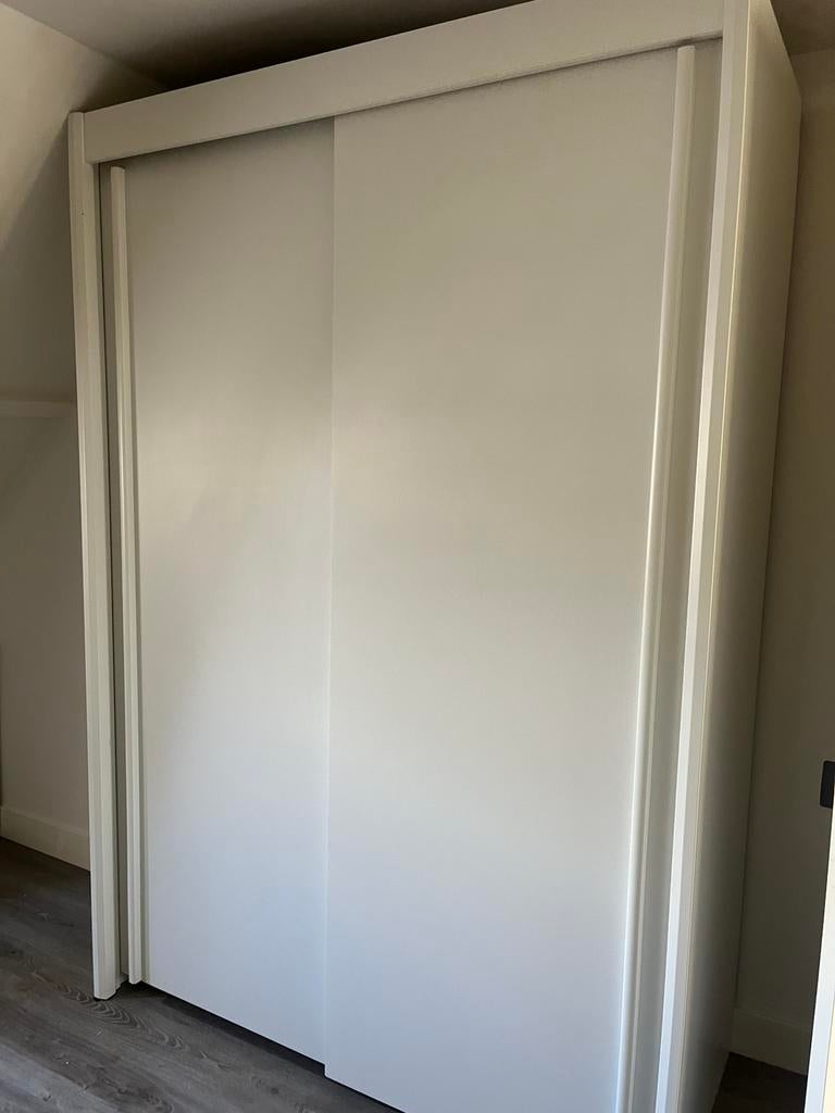 Kledingkast gratis op te halen na 6 mei, Huis en Inrichting, Kasten | Kledingkasten, Ophalen, Gebruikt, 200 cm of meer, 150 tot 200 cm