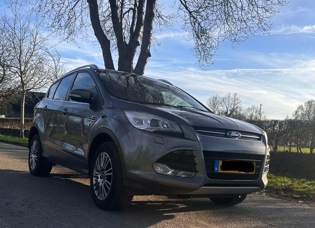 Ford Kuga 1.6 T 134KW AWD Powershift 2013 Grijs, Auto's, Ford, 1596 cc, 4 cilinders, Vierwielaandrijving, Particulier