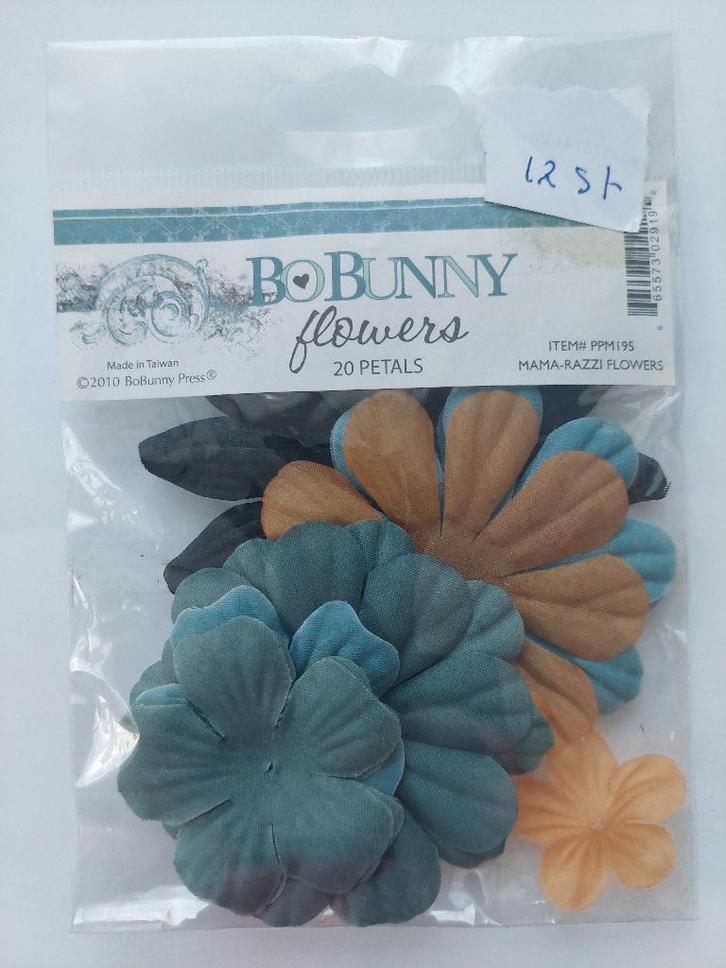 Bo Bunny Mama-Razzi bloemen nog 12 stuks, Hobby en Vrije tijd, Scrapbooking, Zo goed als nieuw, Versiering of Embellishment, Ophalen