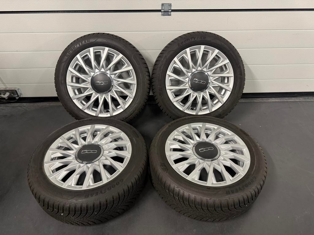 Originele 15” Fiat 500 velgen incl 4s banden, Auto-onderdelen, Banden en Velgen, Ophalen, Gebruikt, 15 inch, Banden en Velgen