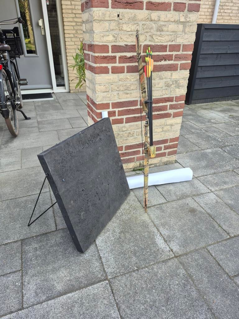 Handboog met pijlen, doelbord en papieren doelen, Ophalen of Verzenden, Gebruikt