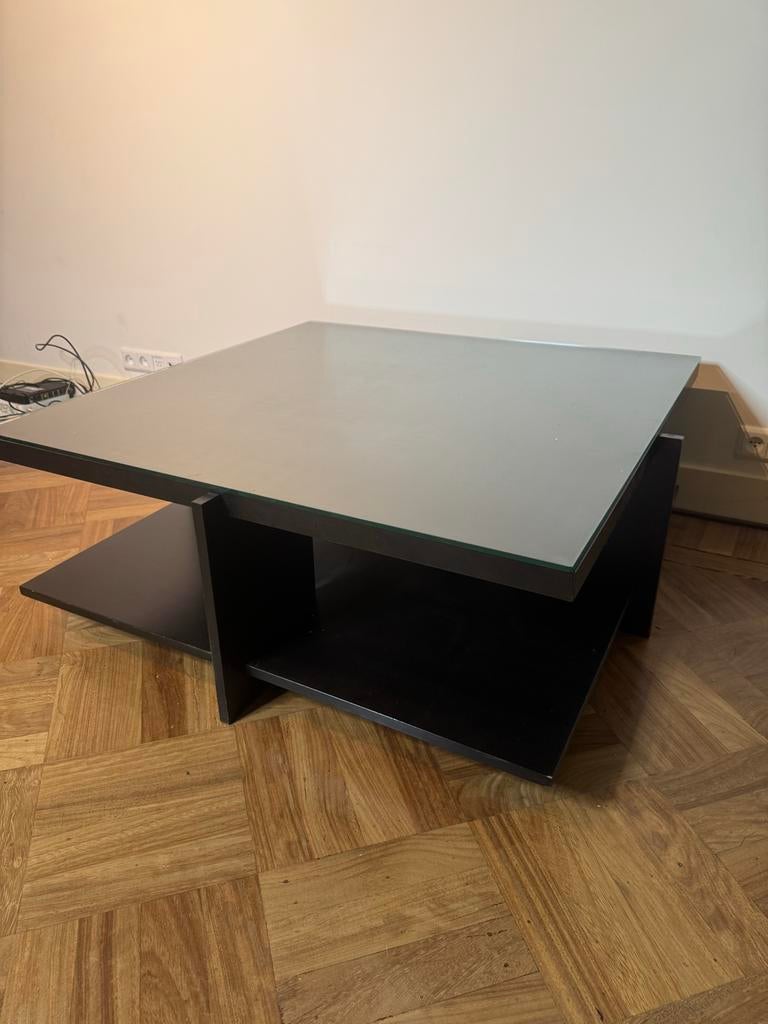 Cassina Lewis salontafel met glazen blad en opbergniveaus, Huis en Inrichting, Gebruikt, Vierkant, ?, Glas