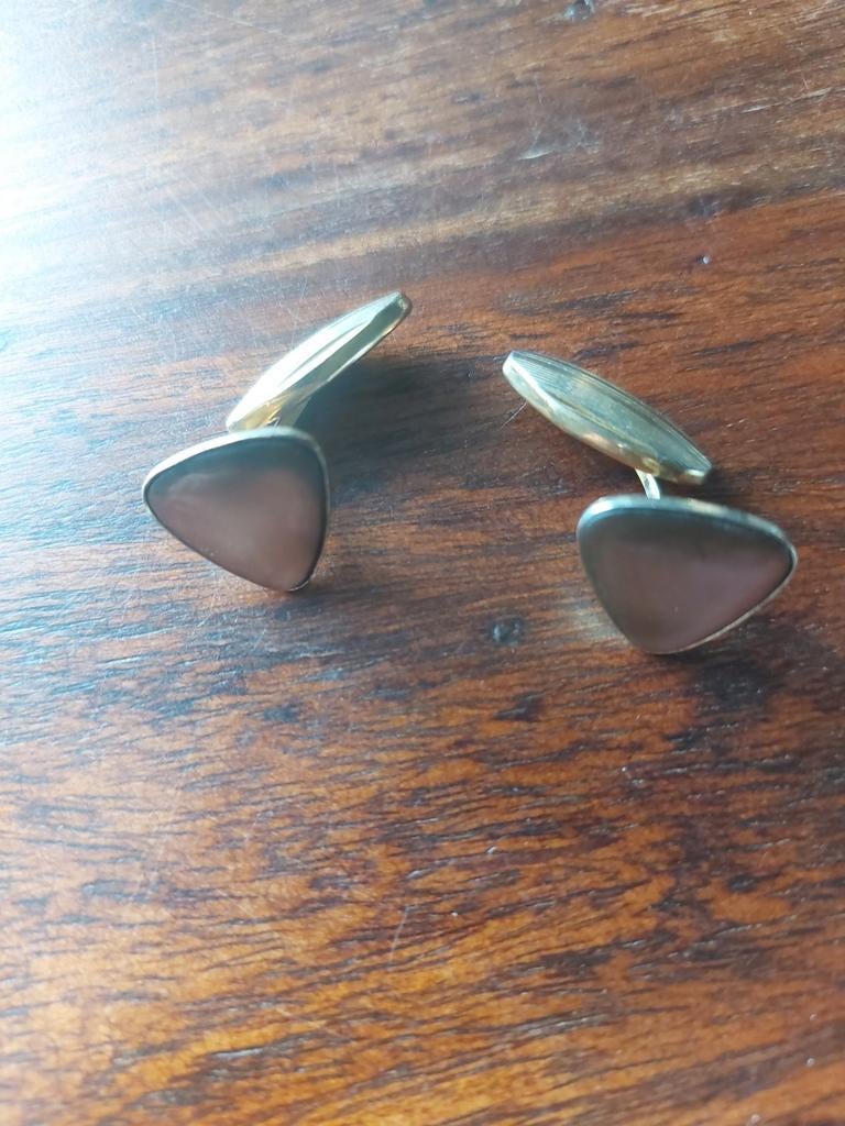 Manchetknopen bruin parelmoer driehoek, Ophalen of Verzenden