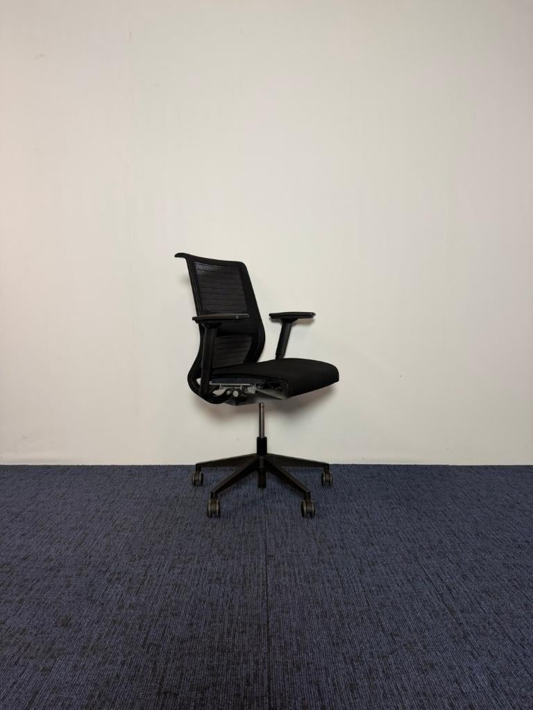 3 x Bureaustoel Steelcase Think - zwarte stof, Huis en Inrichting, Bureaustoelen, Ophalen, Gebruikt, Zwart, Bureaustoel