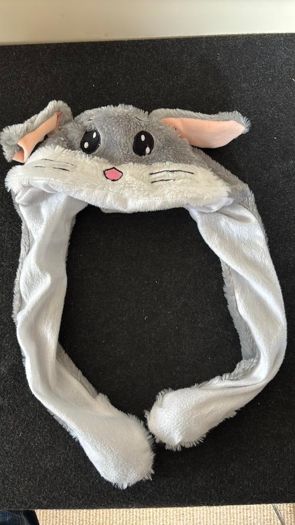 Grappige konijnen muts met bewegende oren, Ophalen of Verzenden, Zo goed als nieuw, Konijn