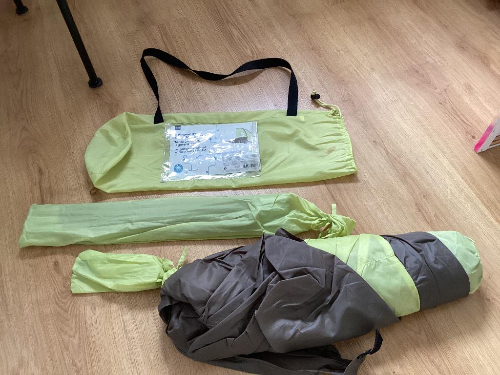 Strandtent, lichtgewicht en uv werend van de HEMA, Kinderen en Baby's, Babykleding | Baby-zwemkleding, Ophalen of Verzenden, Zo goed als nieuw