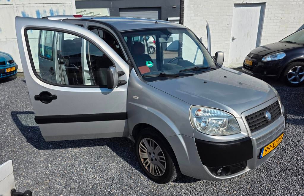 Fiat Doblò 1.4 Family 7personen 2x zijdeur Airco, Auto's, Fiat, Voorwielaandrijving, Stof, Gebruikt, 4 cilinders