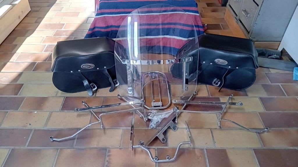 Yamaha Dragstar 650 Ledrie koffers met toebehoren, Ophalen, Gebruikt