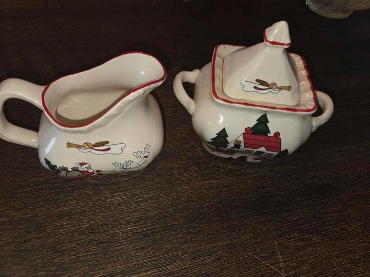 Kerstservies Mason's Wedgwood 1983, Huis en Inrichting, Keuken | Servies, Zo goed als nieuw, Overige typen, Overige stijlen, Porselein