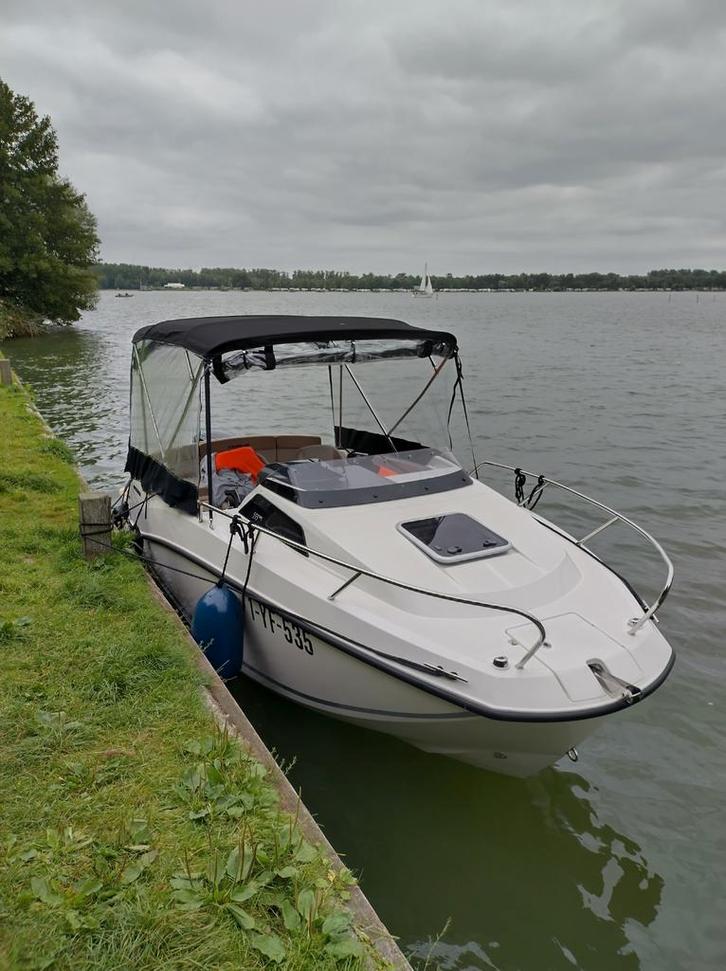 Te koop quick 555 cabin 2019 met mercury 100ct 2022, Watersport en Boten, Speedboten, 6 meter of meer, Benzine, 200 pk of meer