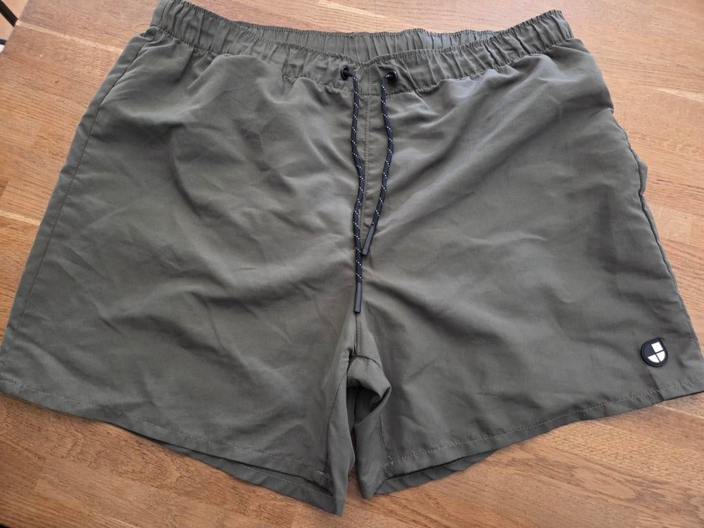 Groene zwemshort met trekkoord en binnenbroek., Kleding | Heren, Badmode en Zwemkleding, Onbekend, Maat 56/58 (XL), Ophalen of Verzenden
