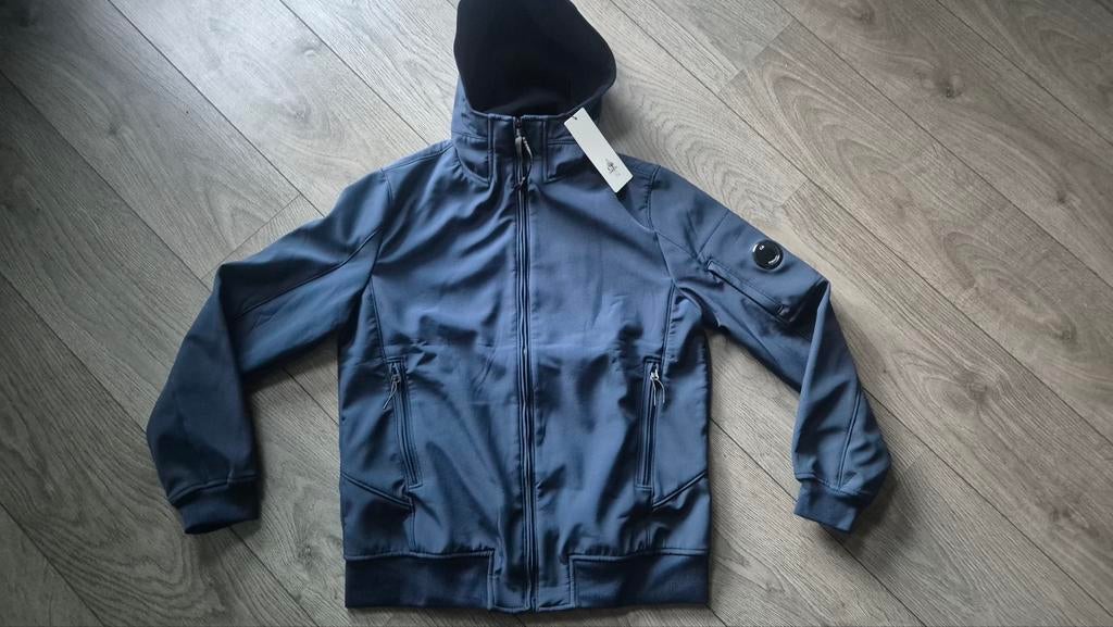 NIEUW : Cp Company soft shell jas NIEUW, Maat 52/54 (L), Nieuw, Ophalen of Verzenden, Overige kleuren