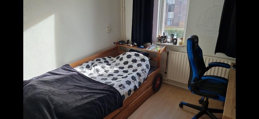 Gratis af te halen race auto bed 100 x 200 incl. Lattenbodem, Ophalen