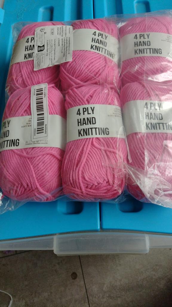 6 bollen rose pen 3, Hobby en Vrije tijd, Breien en Haken, Ophalen of Verzenden, Zo goed als nieuw, Breien of Haken, Wol of Garen