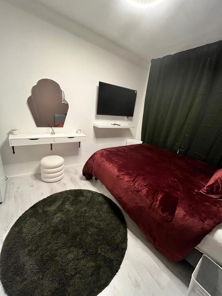 Kamer in Amsterdam incl magnetron en koelkast, Huizen en Kamers, Kamers te huur, Amsterdam